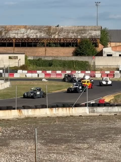 SHA-Motorsport in pista